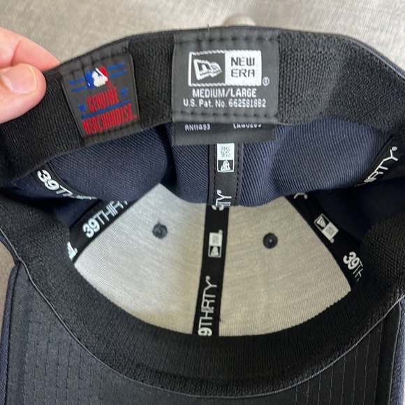 Yankees Navy New Era Hat, brand new, never worn - Picture 3 of 3